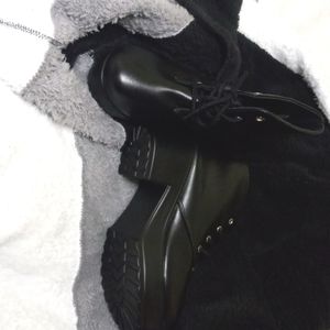 Platform boots